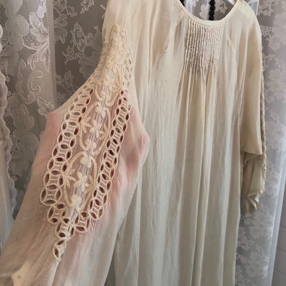 JOHNNY WAS * NWOT Buttercream Eyelet Lace Sheer Cupra Rayon Top - Picture 4 of 8